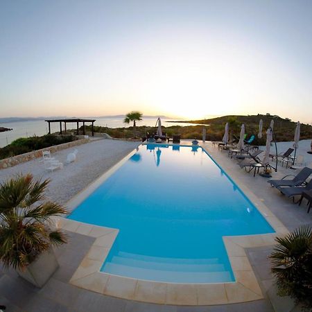 Tersanas Beach Lodges ภายนอก รูปภาพ