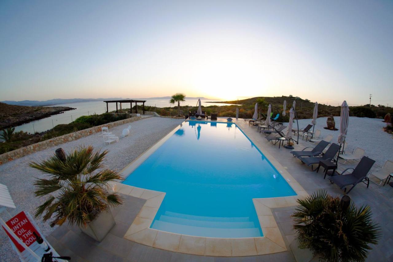 Tersanas Beach Lodges ภายนอก รูปภาพ