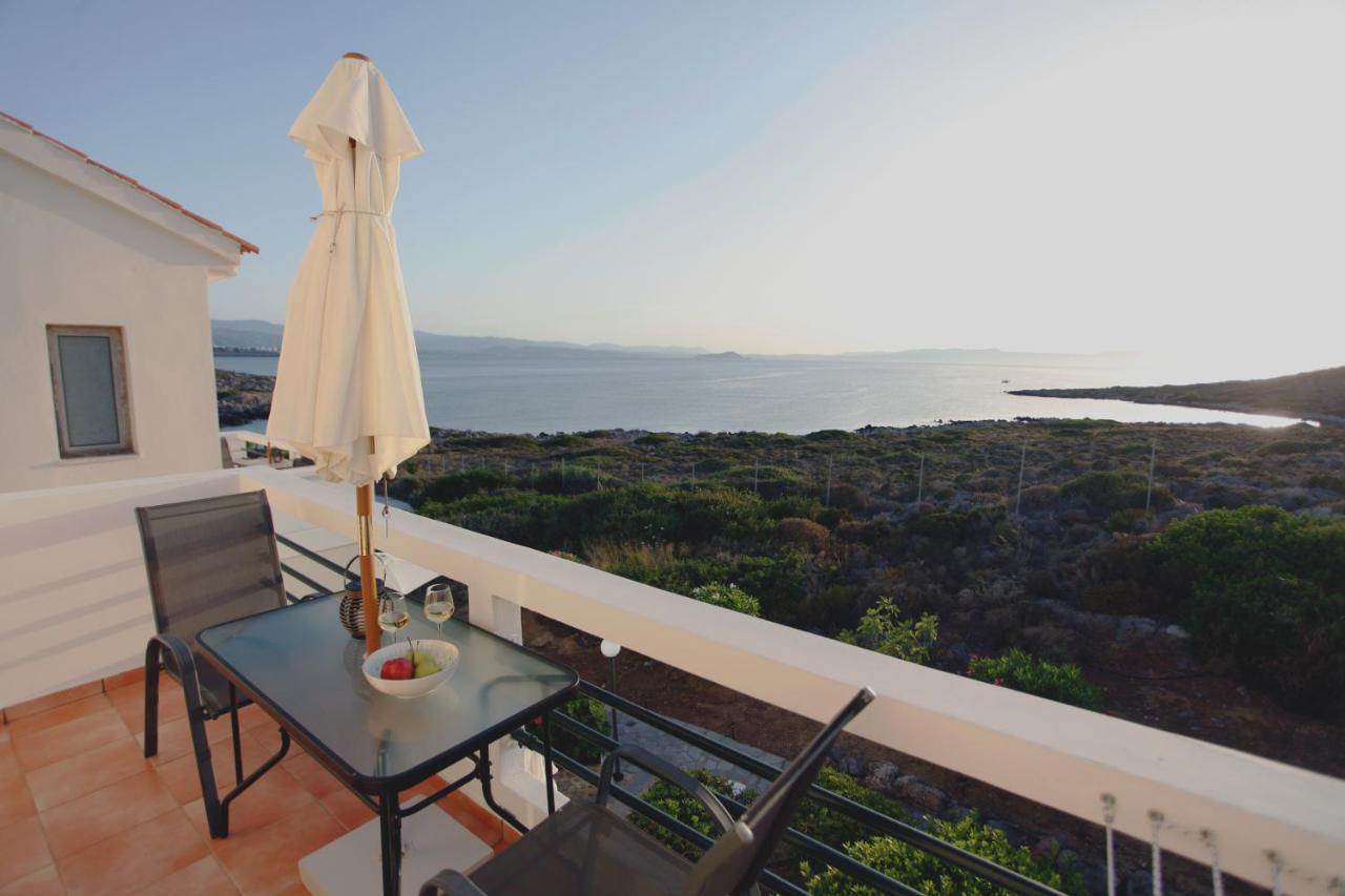 Tersanas Beach Lodges ภายนอก รูปภาพ