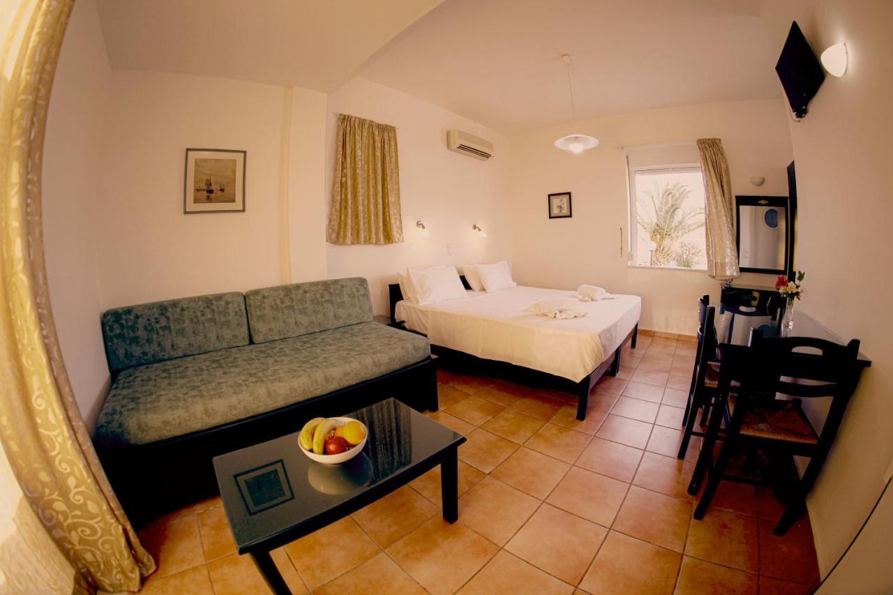 Tersanas Beach Lodges ภายนอก รูปภาพ